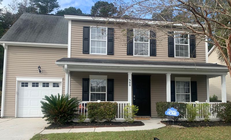 300 Eagle Ridge Rd, Summerville, SC 29485