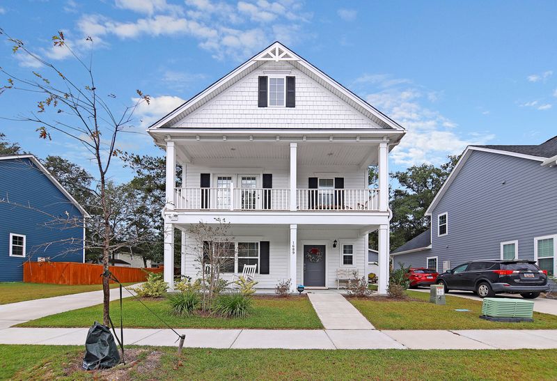 1689 Emmets Rd, Johns Island, SC 29455