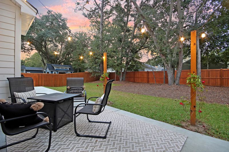 1689 Emmets Rd, Johns Island, SC 29455