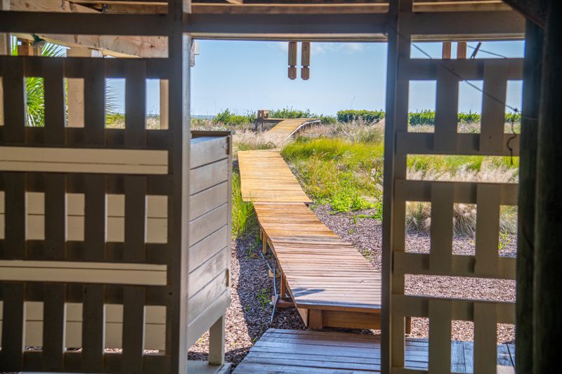 2 53rd Ave, Isle Of Palms, SC 29451