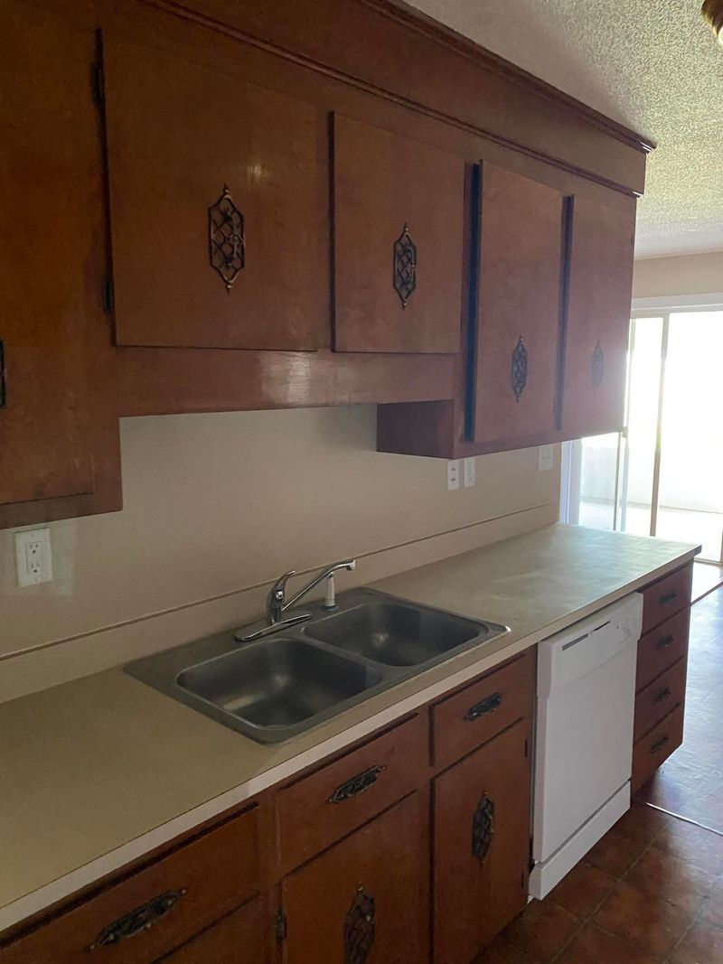 5564 W Shirley Dr, North Charleston, SC 29418