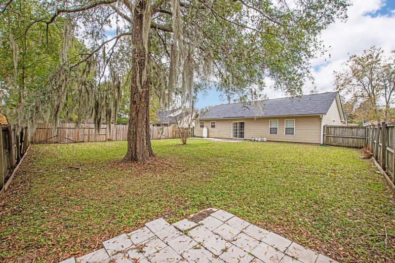 706 Oxford Rd, Ladson, SC 29456