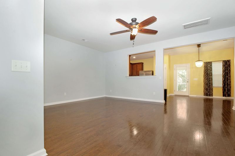 1092 Bennington Dr, Charleston, SC 29492