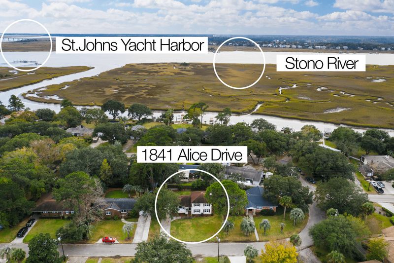 1841 Alice Dr, Charleston, SC 29407