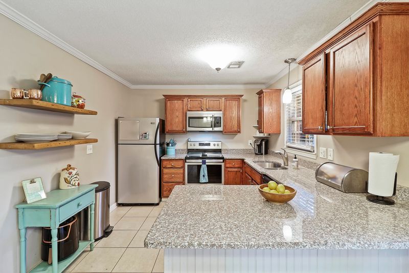 112 Laurel Ave, Goose Creek, SC 29445