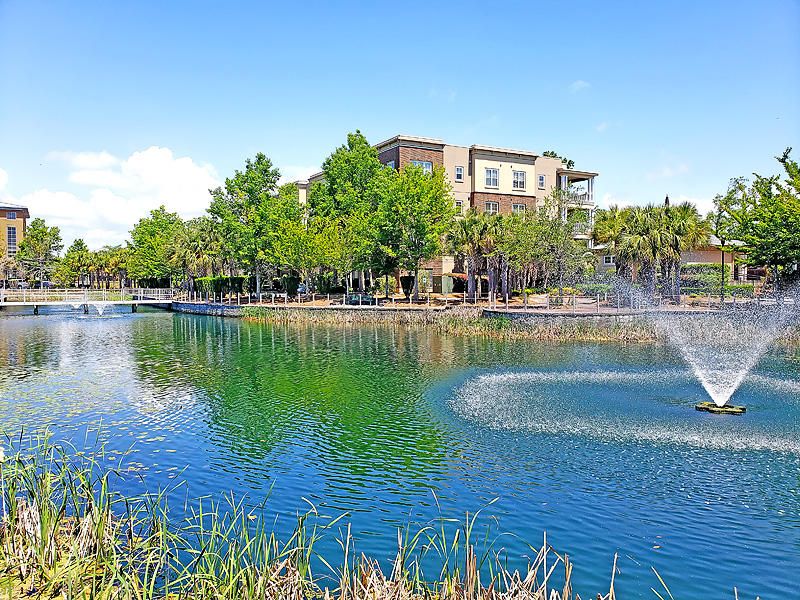 200 River Landing Dr #F 305, Charleston, SC 29492