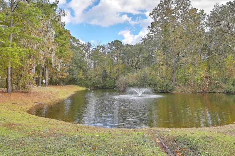 4518 Great Oak Dr, North Charleston, SC 29418