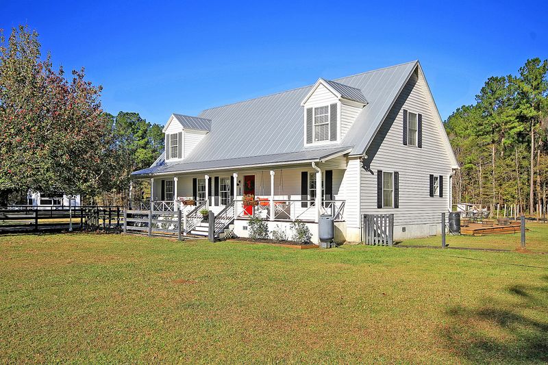 722 Deerhaven Ct, Huger, SC 29450
