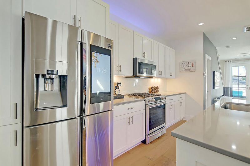 190 President St, Charleston, SC 29403