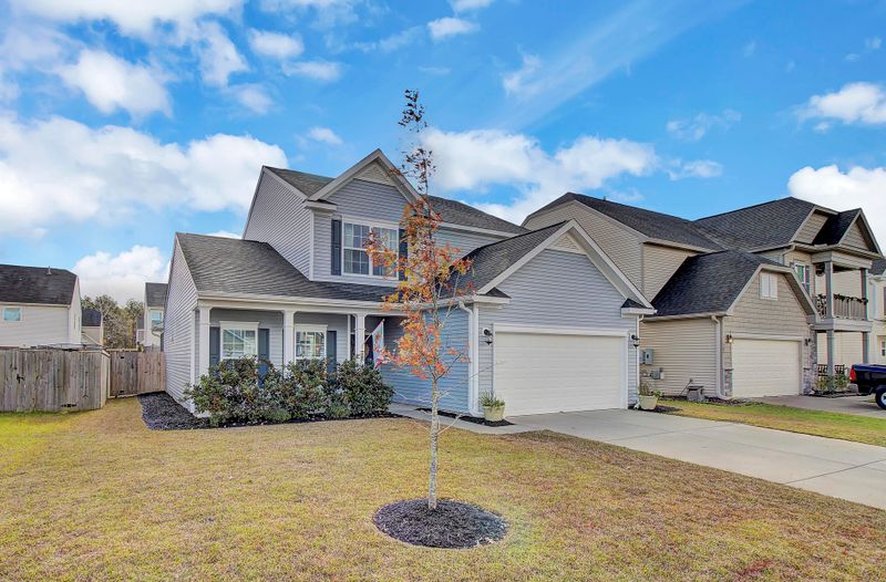 327 Silverleaf Ln, Moncks Corner, SC 29461