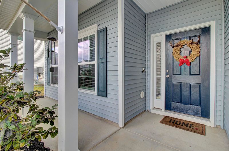 327 Silverleaf Ln, Moncks Corner, SC 29461