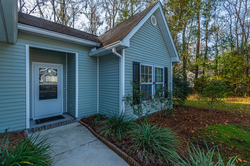 110 Pryors Ln, Summerville, SC 29485