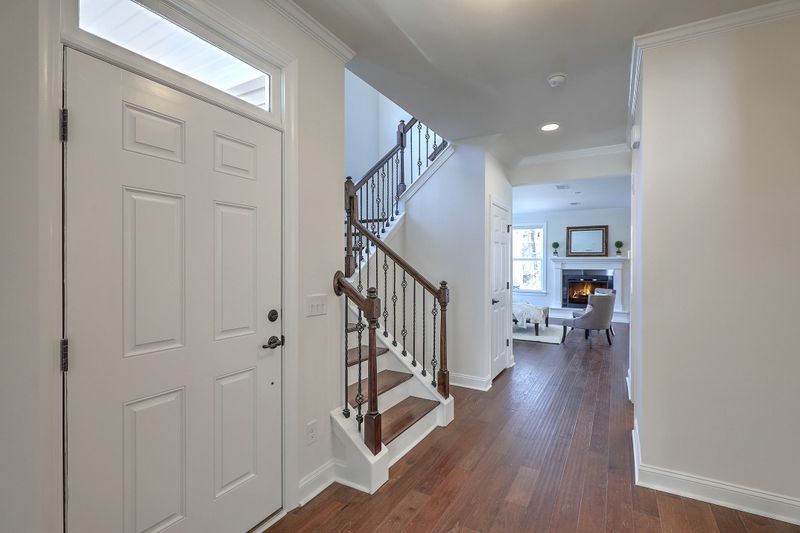 511 Spring Hollow Dr, Charleston, SC 29492