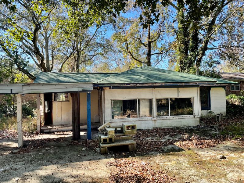 3814 Paramount Dr, North Charleston, SC 29405