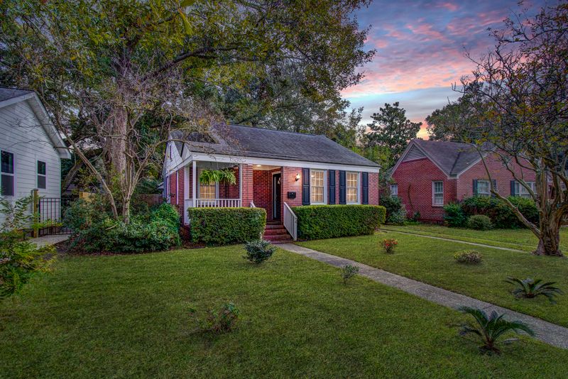 4 Campbell Dr, Charleston, SC 29407