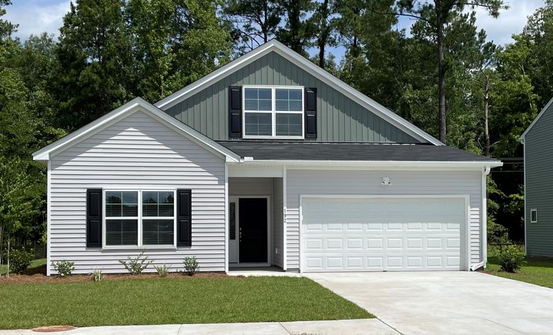 192 Hyrne Dr, Goose Creek, SC 29445