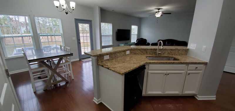 445 Whispering Breeze Ln, Summerville, SC 29486