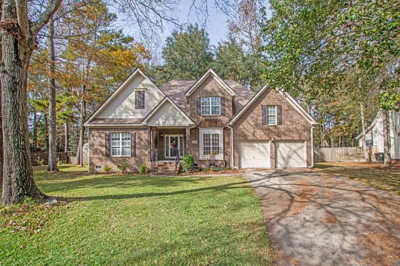 114 Barrington Ct, Summerville, SC 29485