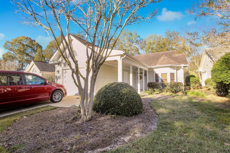 9114 Lafayette Ct, North Charleston, SC 29406
