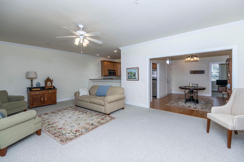 8321 Childs Cove Cir, North Charleston, SC 29418