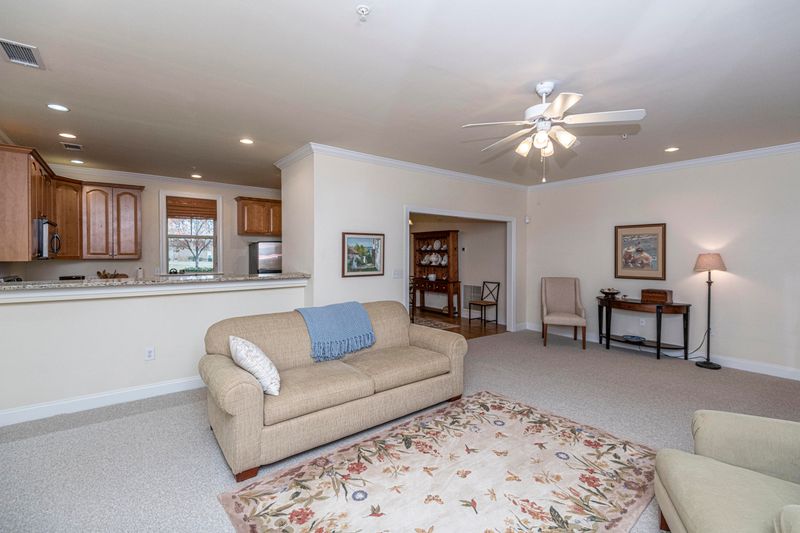 8321 Childs Cove Cir, North Charleston, SC 29418