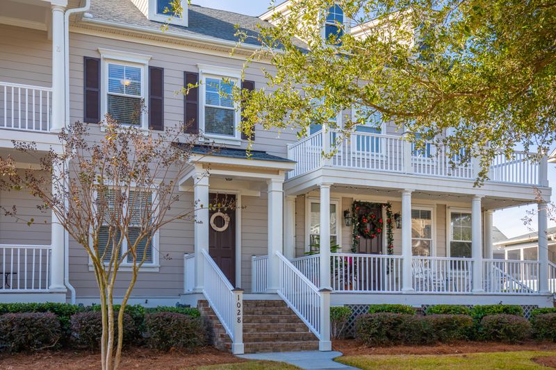 1028 Zinser St, Mount Pleasant, SC 29466