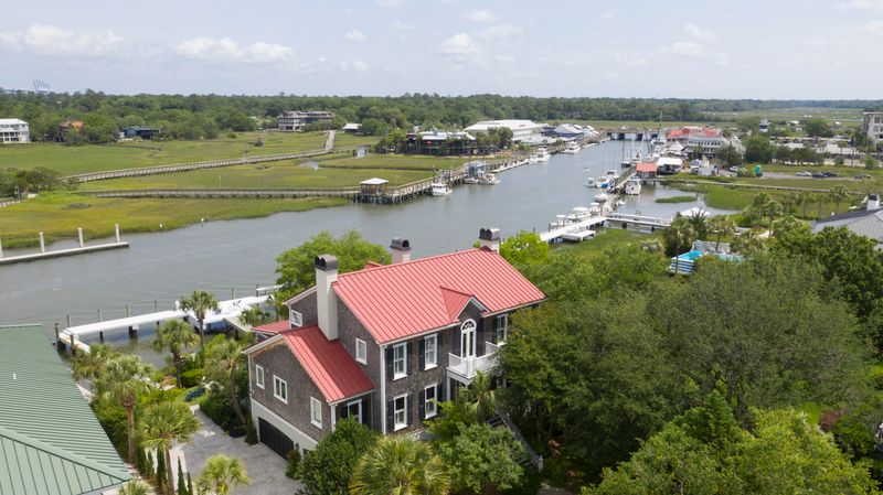 212 Haddrell St, Mount Pleasant, SC 29464