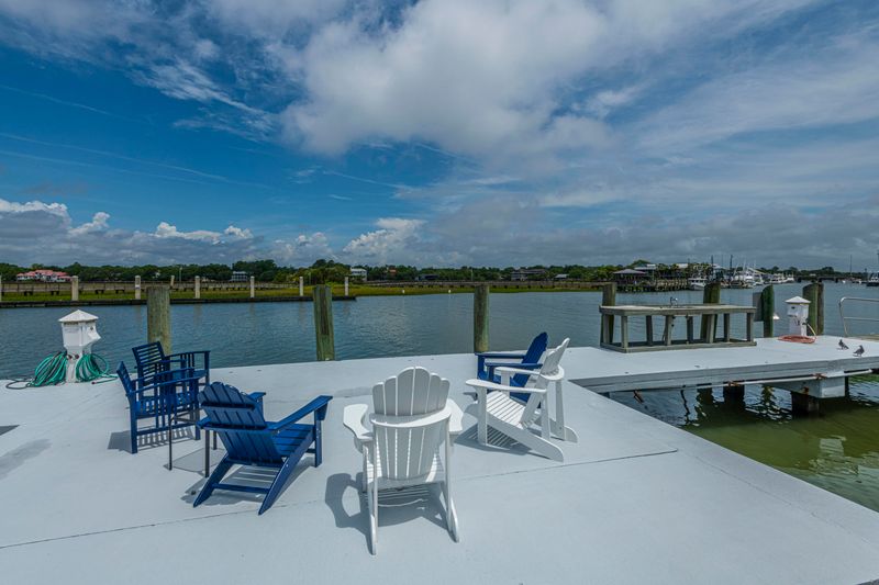 212 Haddrell St, Mount Pleasant, SC 29464