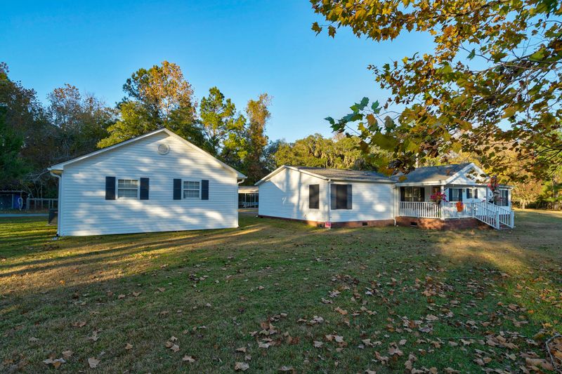 7435 Parish Point Rd, Meggett, SC 29449