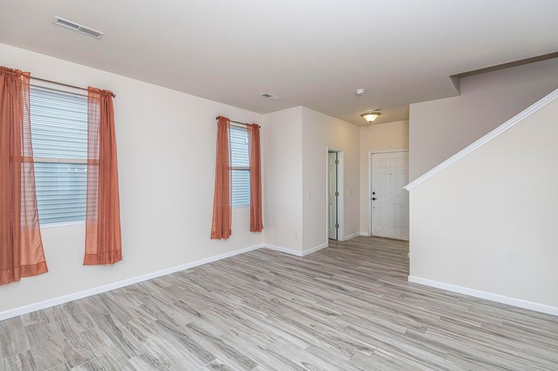 341 Peters Creek Dr, Summerville, SC 29486