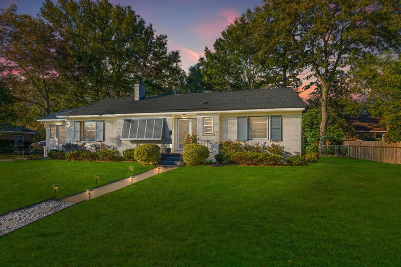 127 Chadwick Dr, Charleston, SC 29407