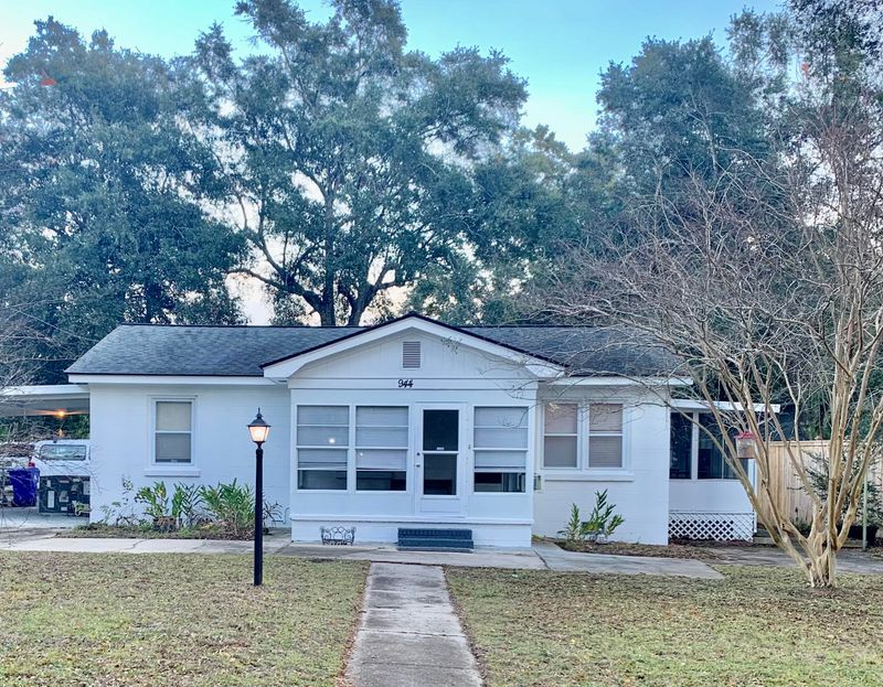 944 Dills Bluff Rd, Charleston, SC 29412