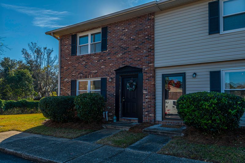 415 Parkdale Dr #4a, Charleston, SC 29414