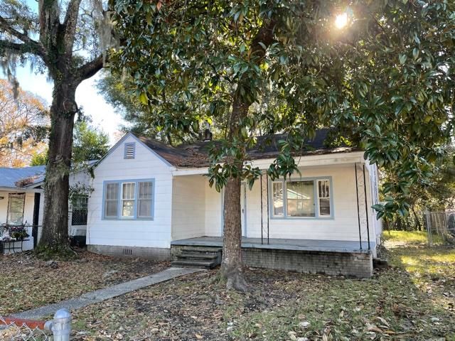 1915 Helm Ave, North Charleston, SC 29405