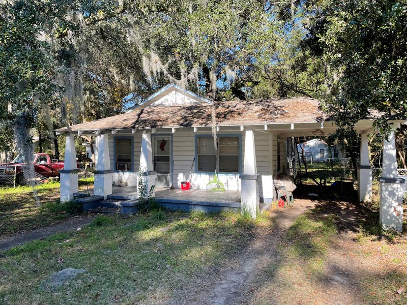 1924 Orangeburg St, North Charleston, SC 29405