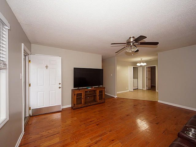 130 Underbrush Ct, Moncks Corner, SC 29461