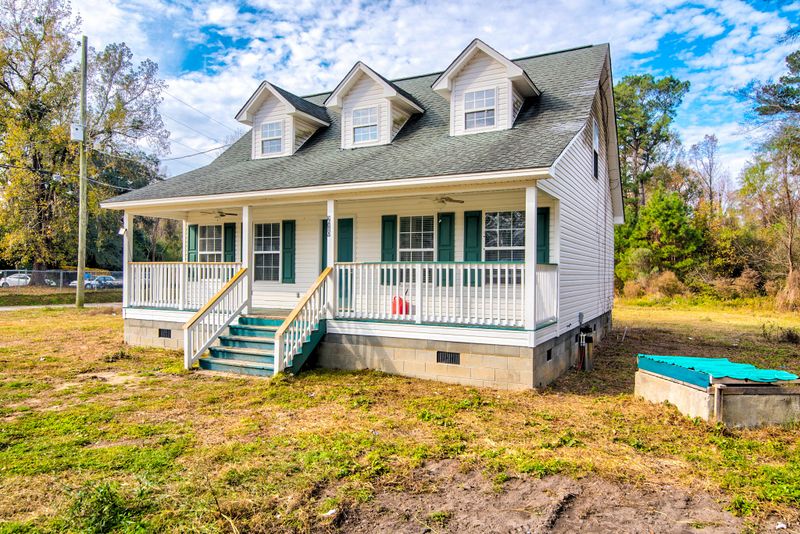 210 Big Nick Ln, Moncks Corner, SC 29461