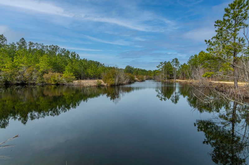 208 Sullivans Landing Rd, Ridgeville, SC 29472