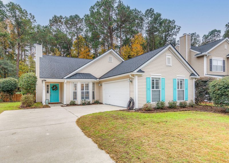 215 Historic Dr, Mount Pleasant, SC 29464