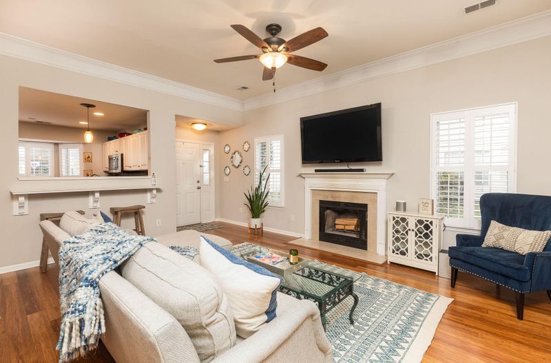 215 Historic Dr, Mount Pleasant, SC 29464
