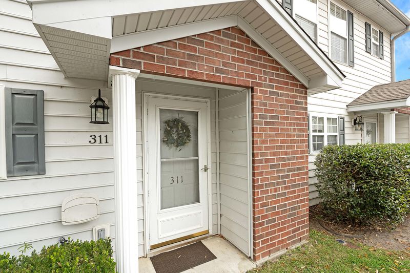 311 Amberwood Dr, Summerville, SC 29483