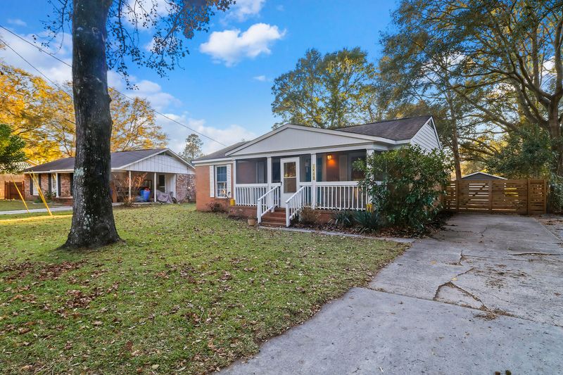 1405 Secessionville Rd, Charleston, SC 29412