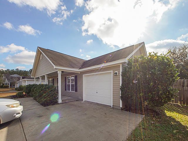 320 Winford Ct, Moncks Corner, SC 29461