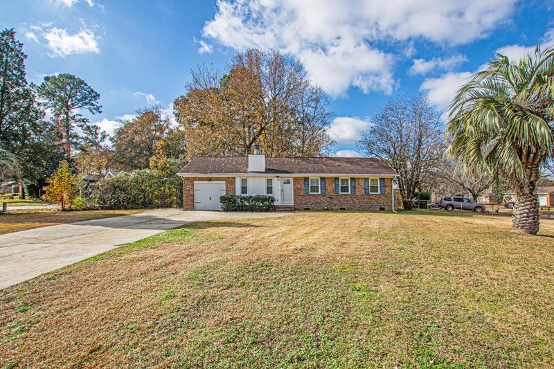 47 University Dr, Ladson, SC 29456