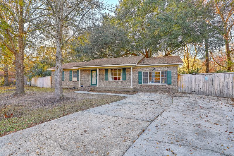 117 Chalmers Ln, Summerville, SC 29485
