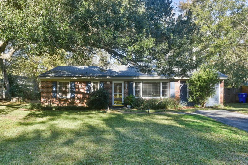 1754 Gilbert St, Charleston, SC 29412
