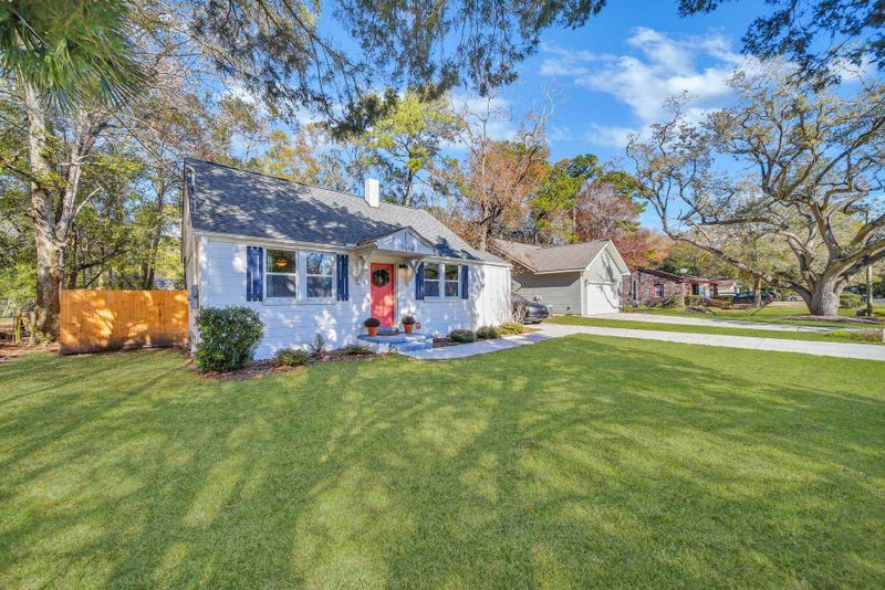 1614 Juniper St, Charleston, SC 29407