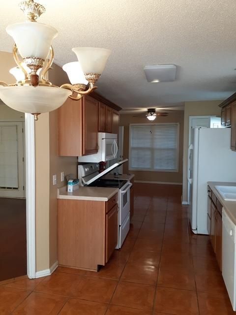 3826 Tim Ascue Ln, Mount Pleasant, SC 29429