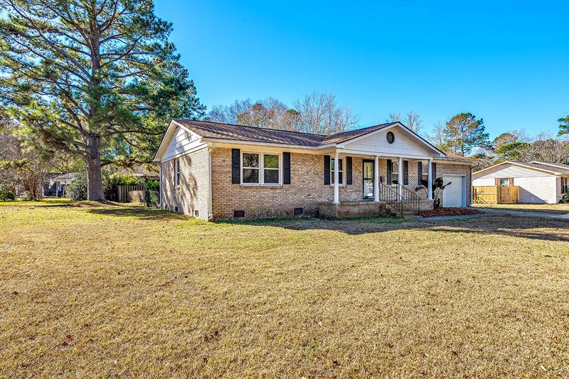 104 Warington St, Summerville, SC 29483