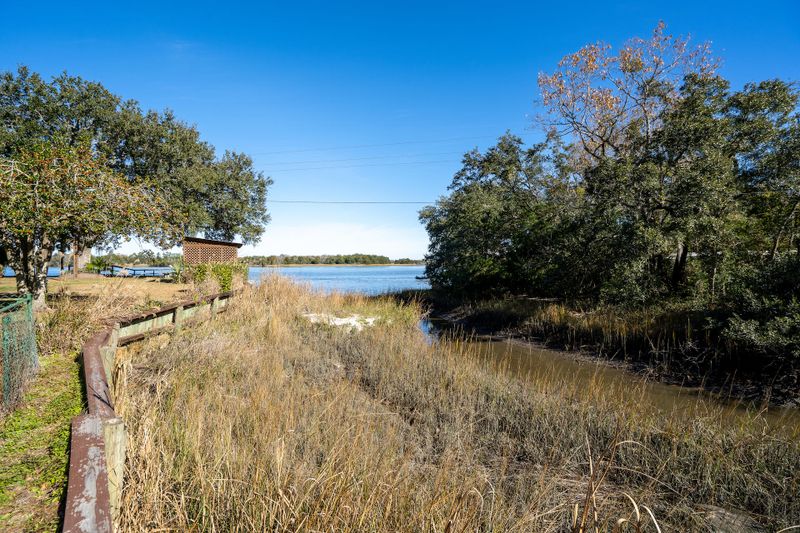 1065 River Rd, Johns Island, SC 29455